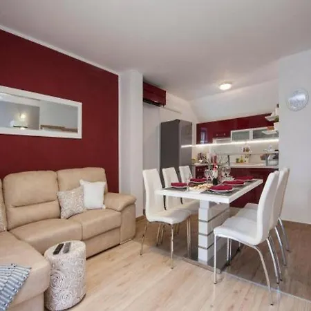Dar Apartment Murter